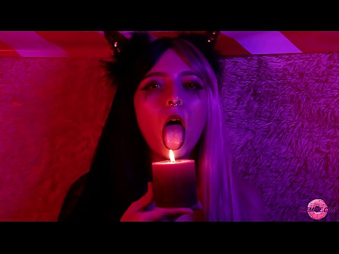 ❤️ Μια παθιασμένη πίπα από ένα σέξι Succubus με ένα σπέρμα στο στόμα της. ❤ Απλά πορνό ❤